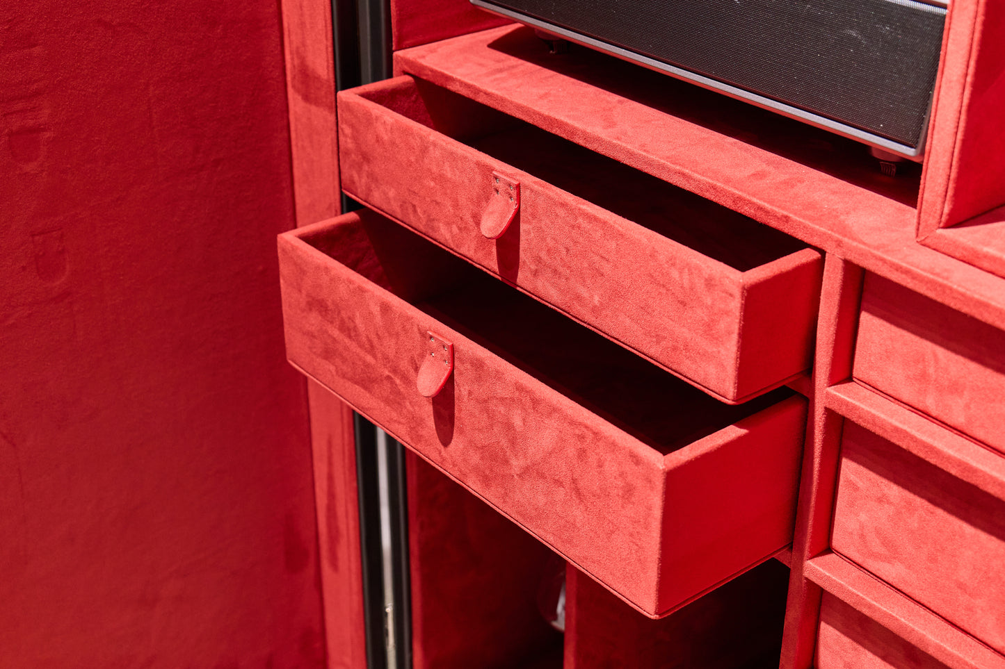 Gramophone record player cabinet|Black |Copper wire collection