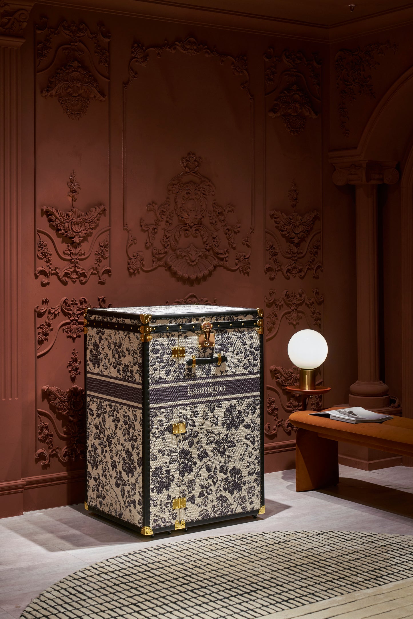 Dressing Table | Black with white | Leather collection