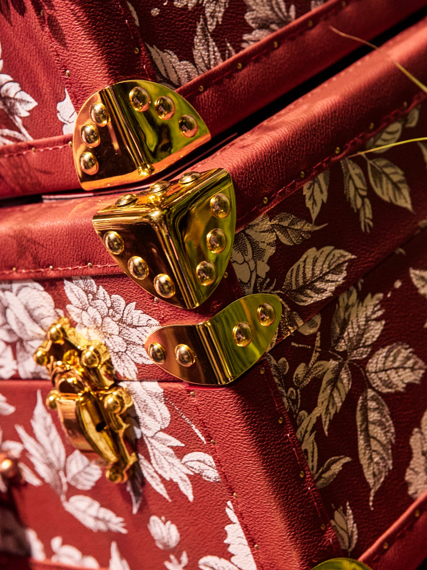 Tower Case | Red | Leather collection