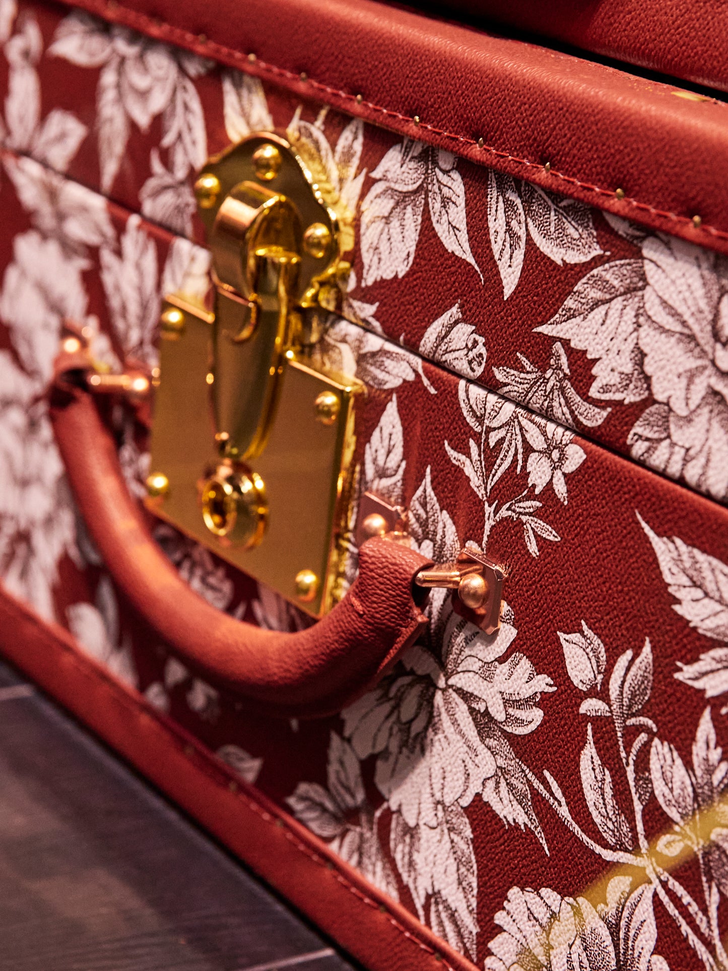 Tower Case | Red | Leather collection
