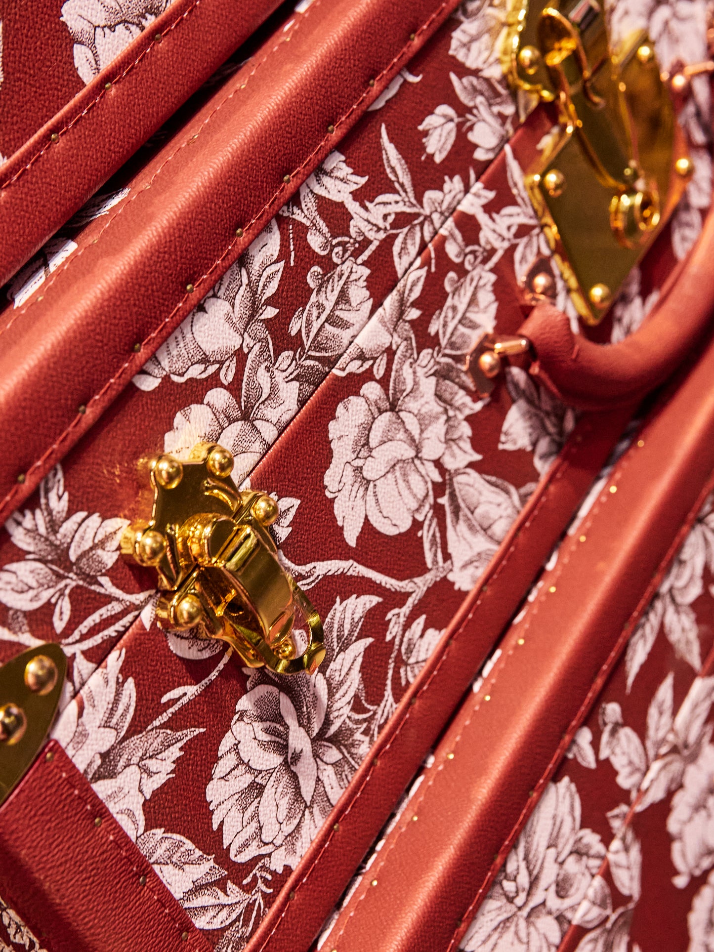 Tower Case | Red | Leather collection