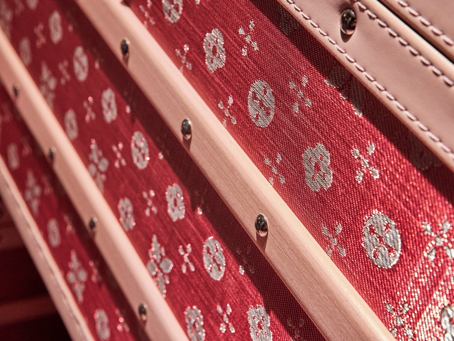 Tower Case | Pink | Leather collection