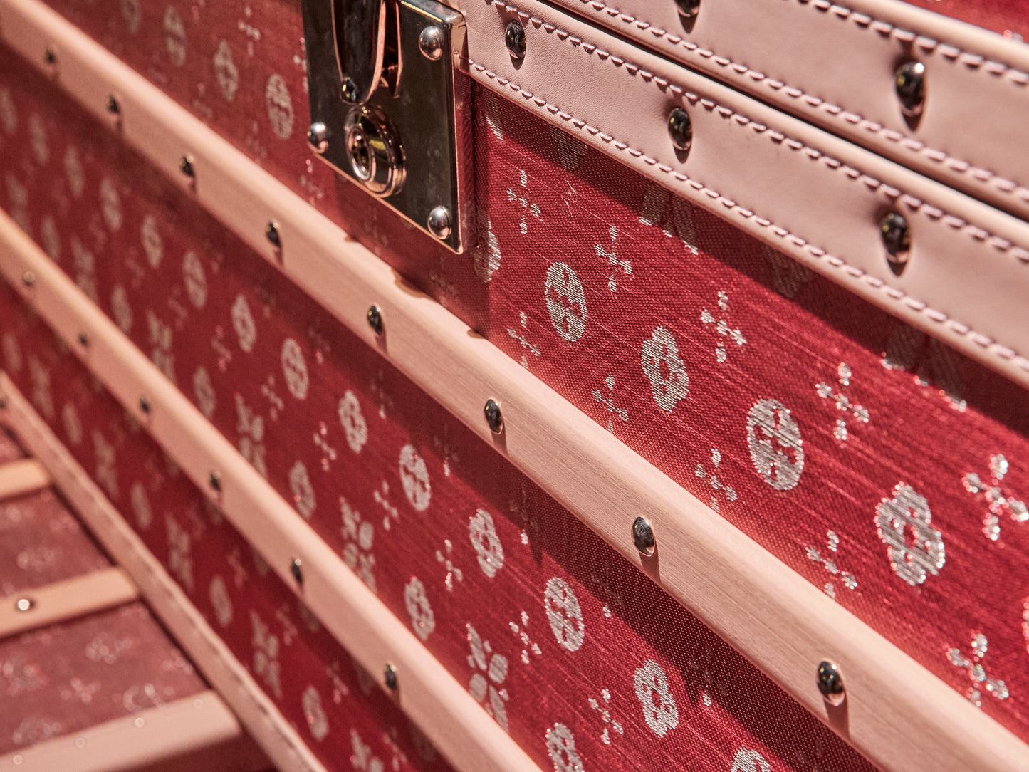 Tower Case | Pink | Leather collection