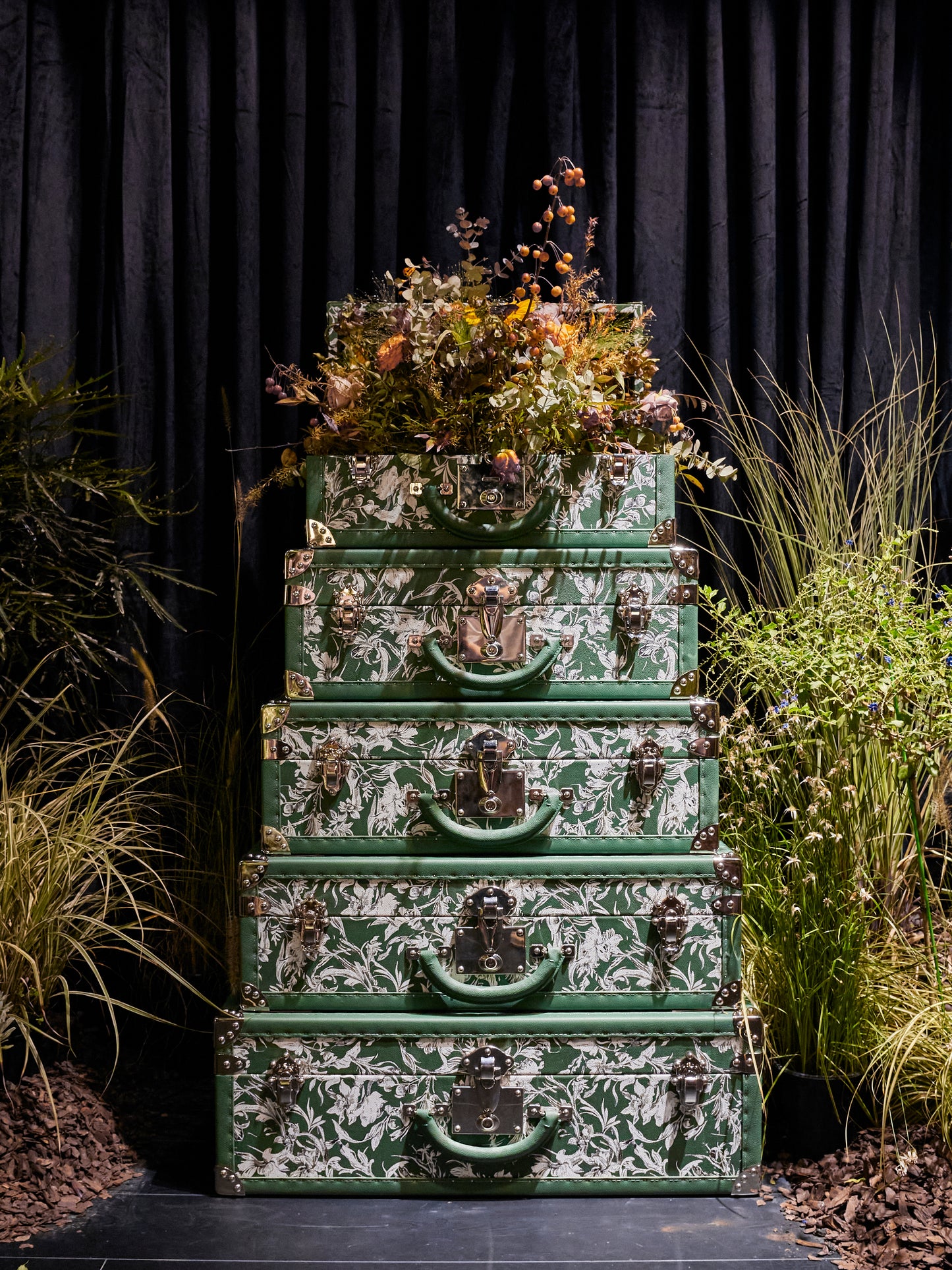 Tower Case | Emerald-green | Leather collection