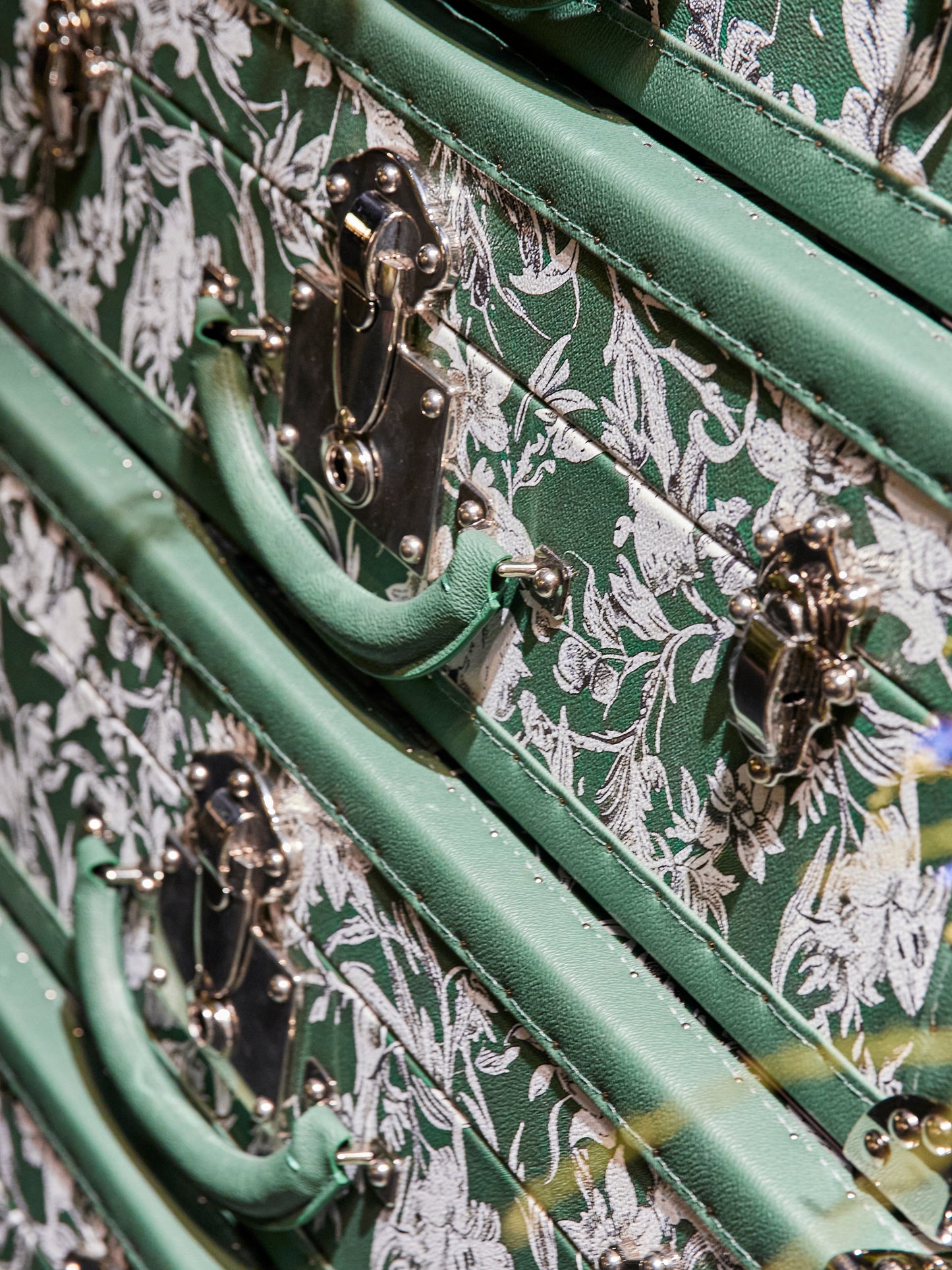 Tower Case | Emerald-green | Leather collection