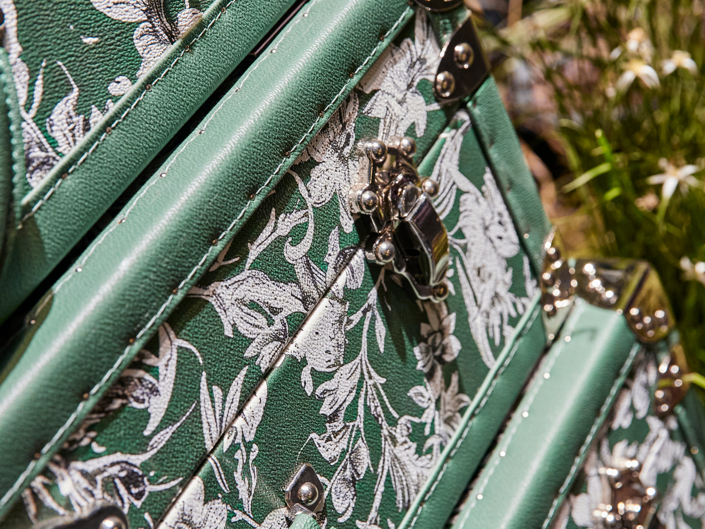 Tower Case | Emerald-green | Leather collection