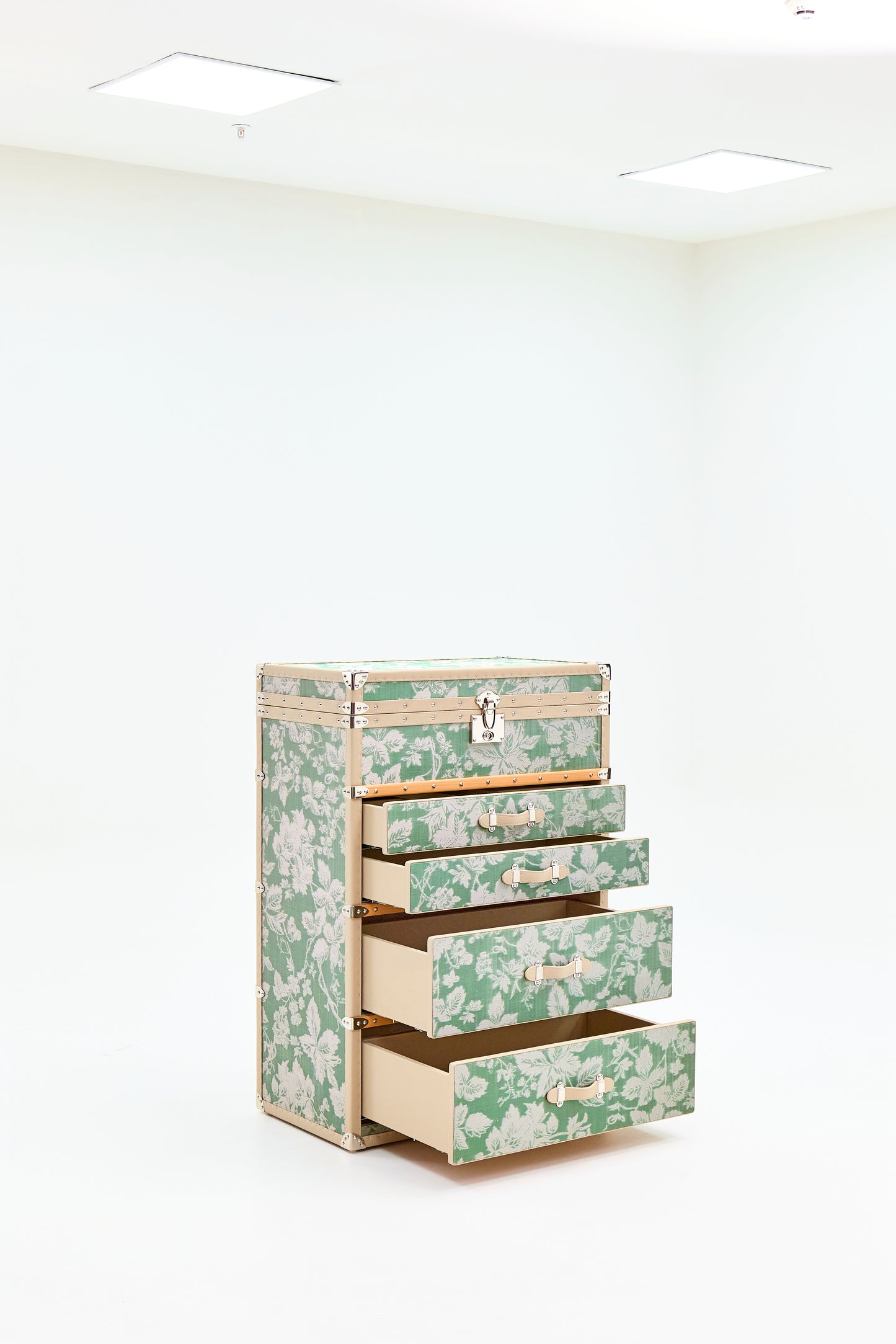 Jewelry Cabinet | Summer Green | Copper wire collection