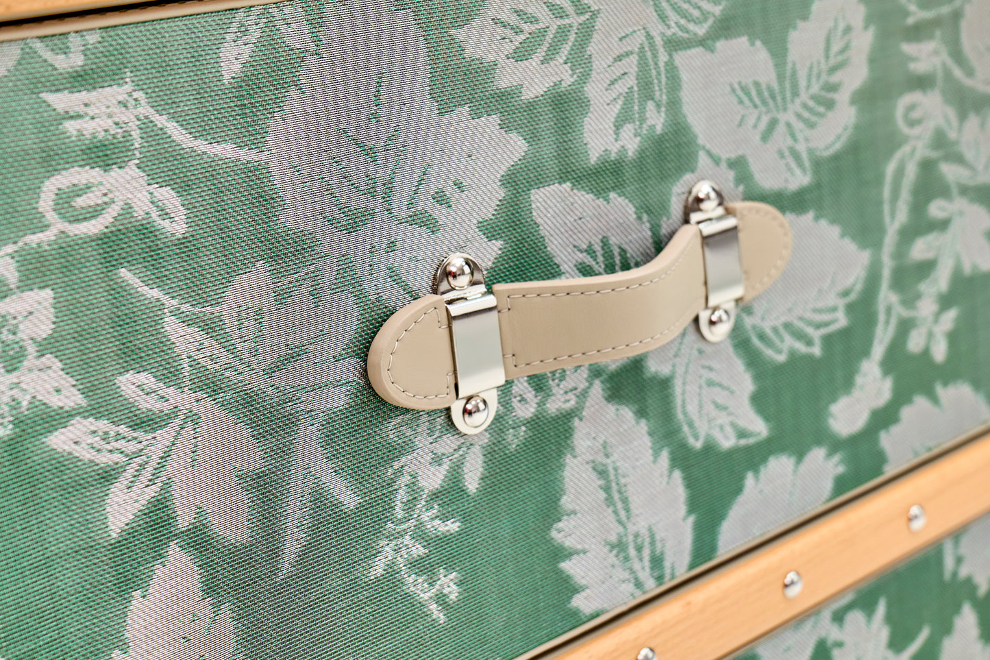 Jewelry Cabinet | Summer Green | Copper wire collection