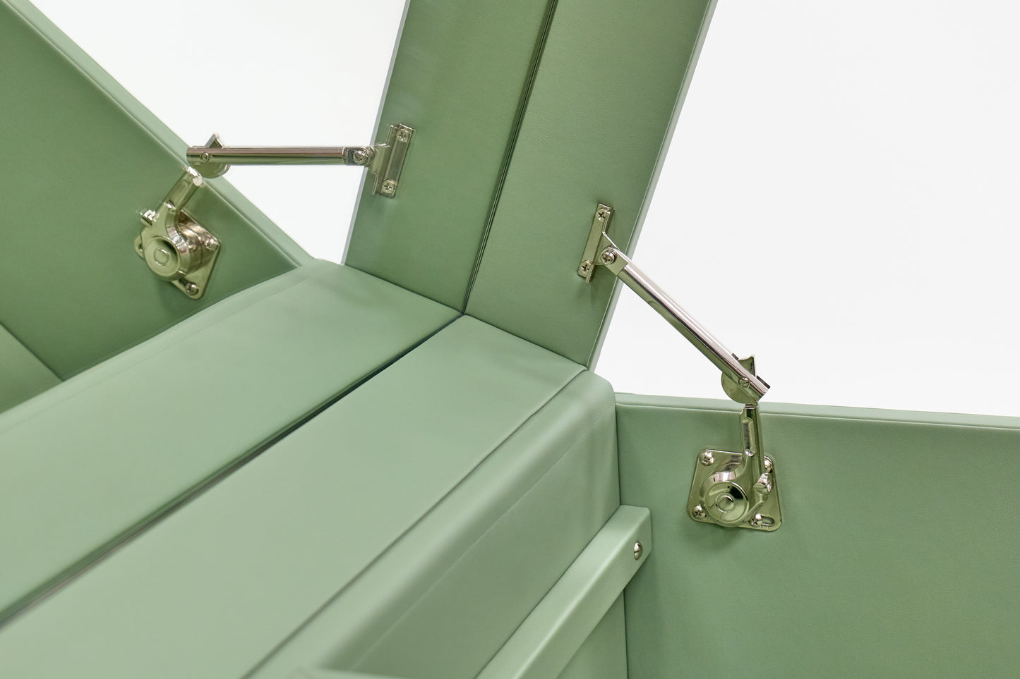 Jewelry cabinet | Emerald| Copper wire collection