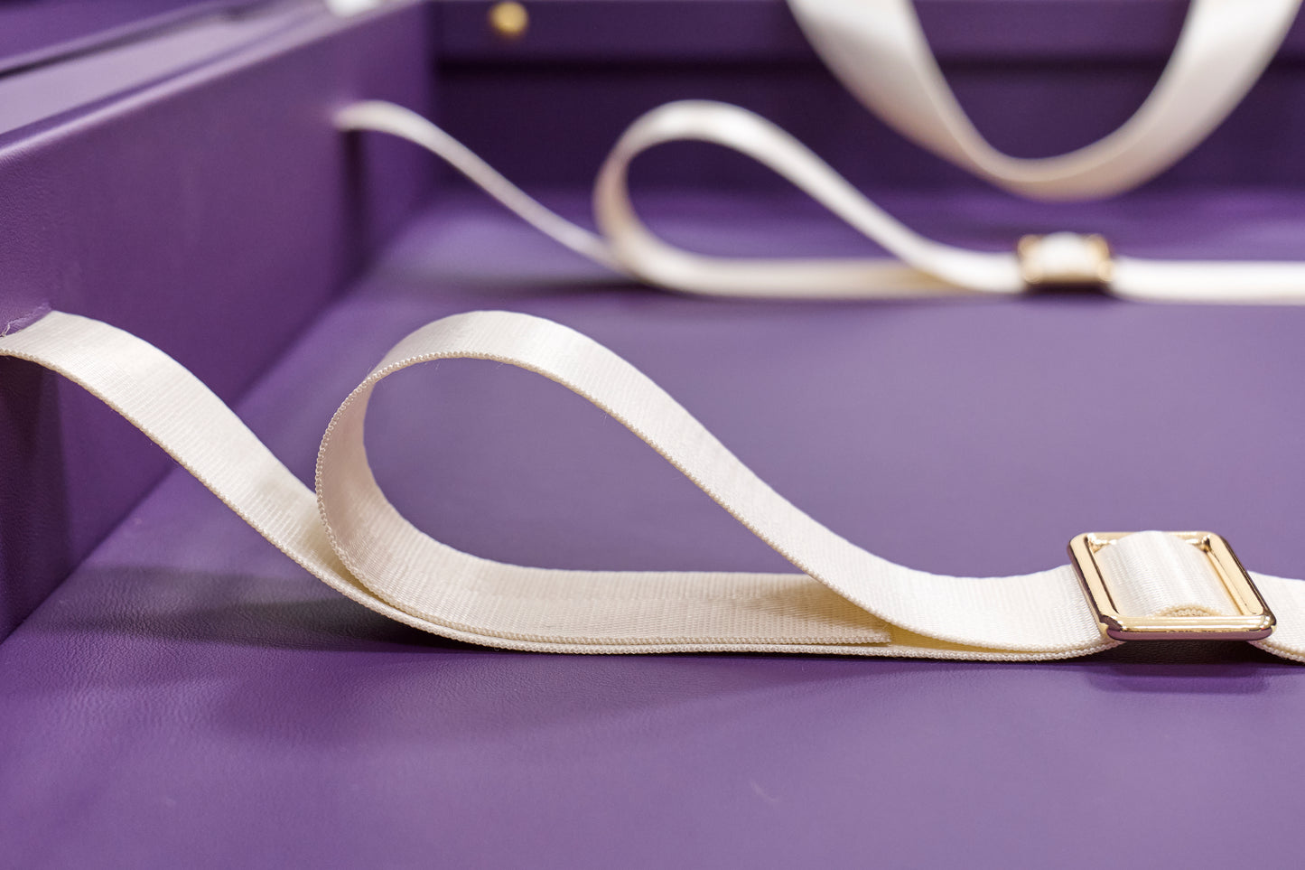 Coffee Table Case | Royal Amethyst| Copper wire
