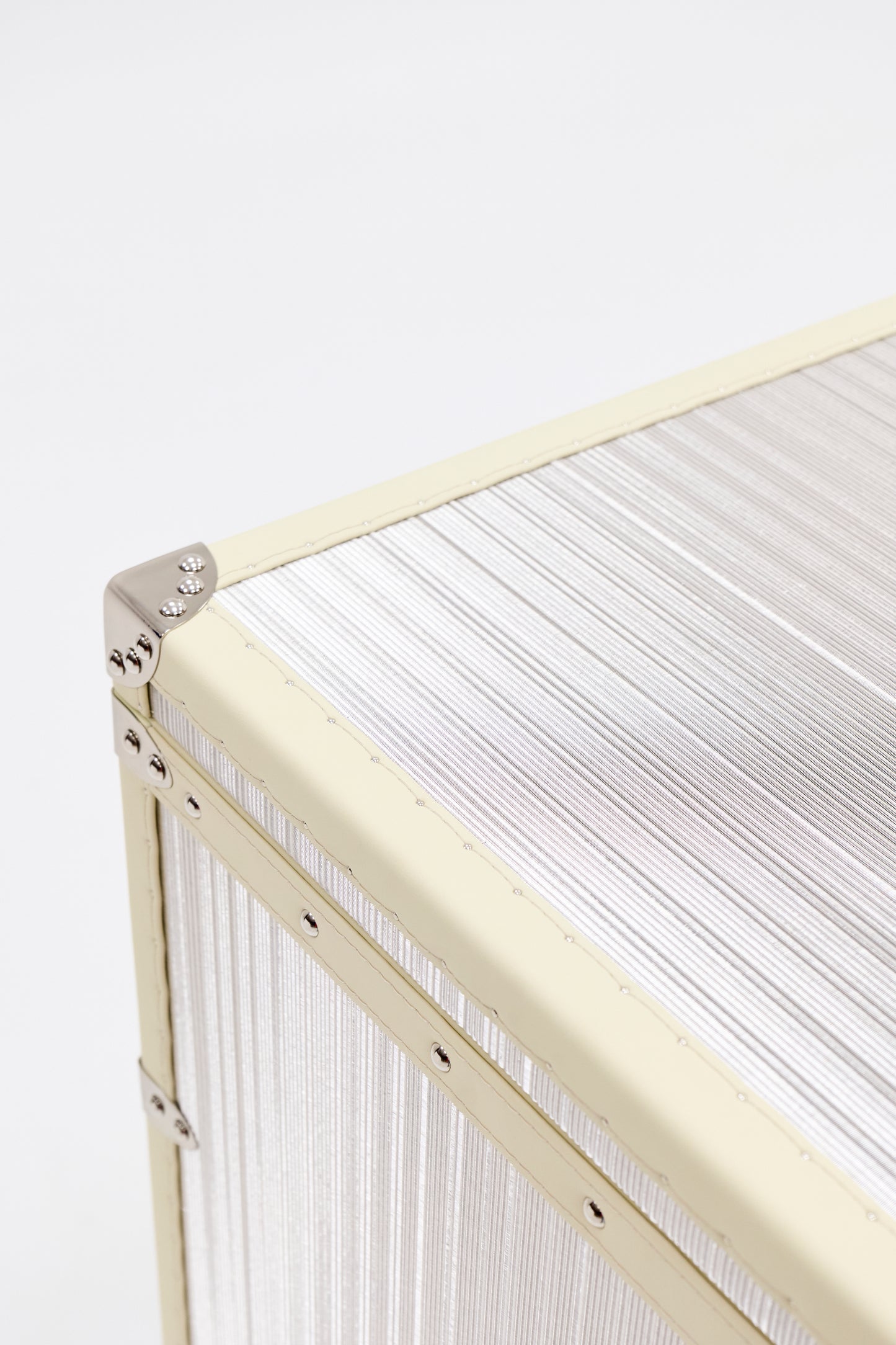 Dressing Table | Gilded White | Copper wire collection