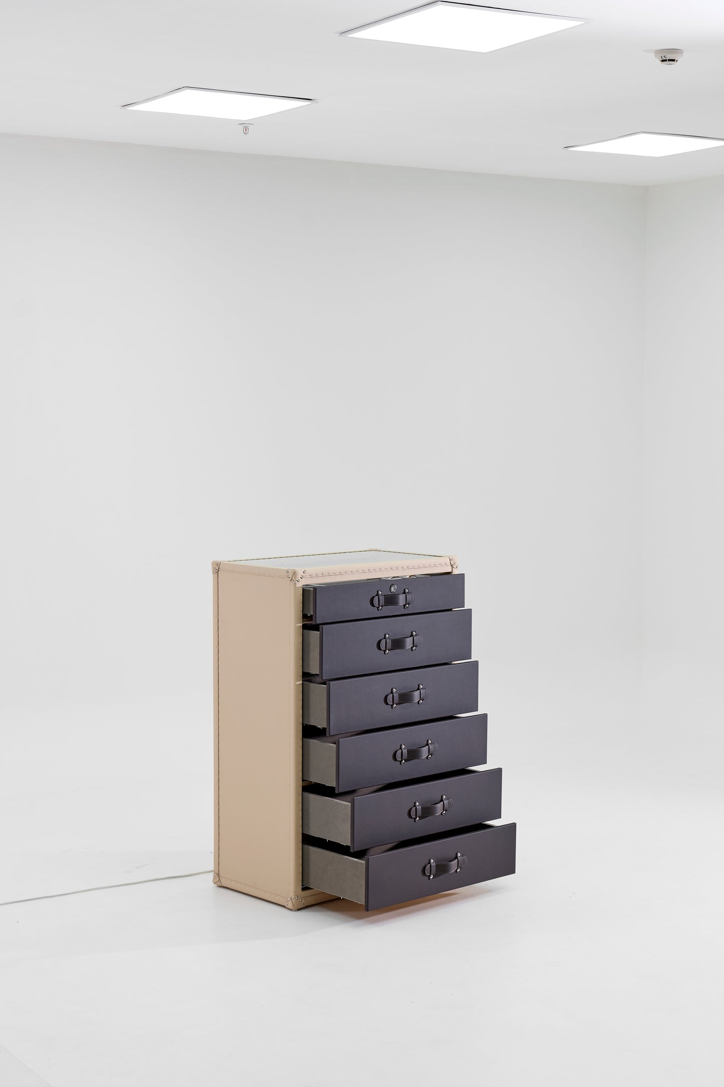 Jewelry Armoire |Black-cream beige |Leather Collection