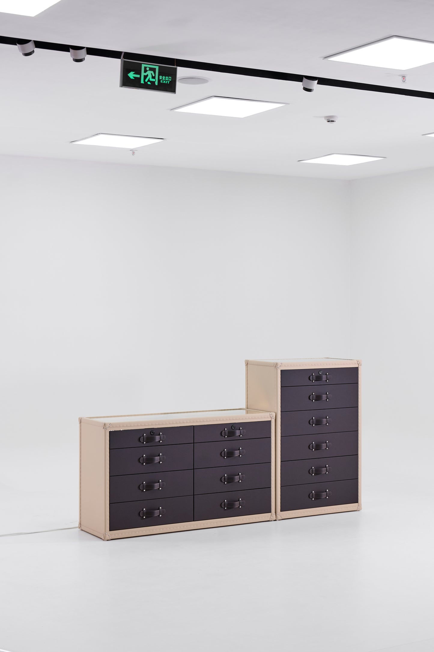 Jewelry Armoire |Black-cream beige|Leather Collection