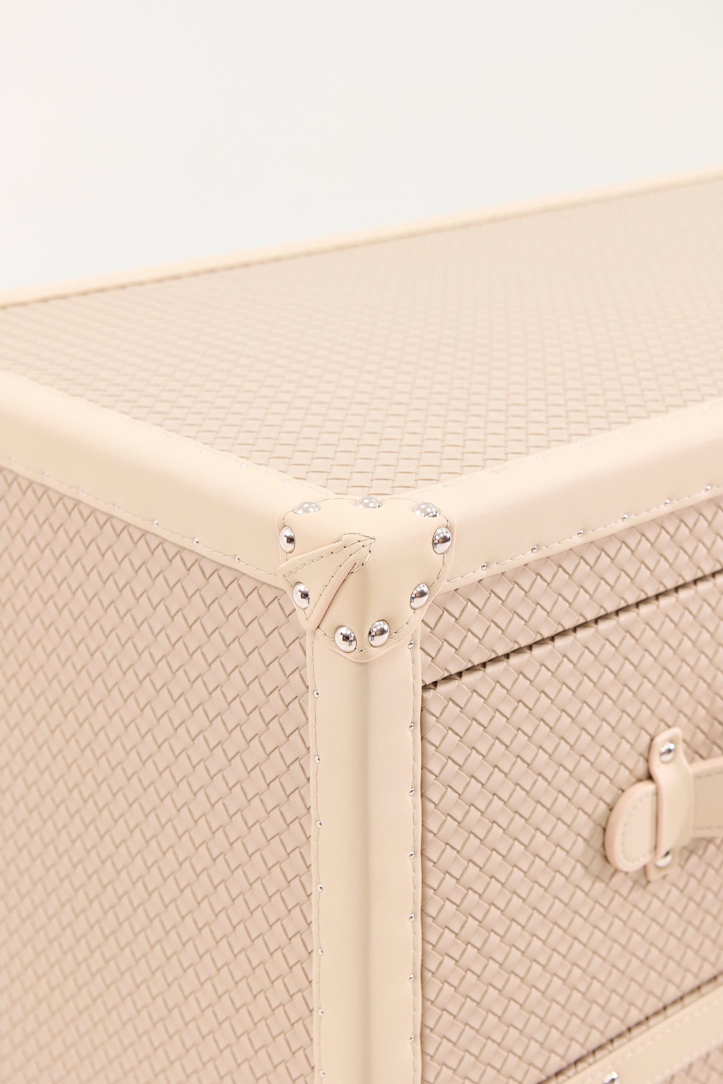Six-Drawer Side Cabinet|Beige|Leather Collection
