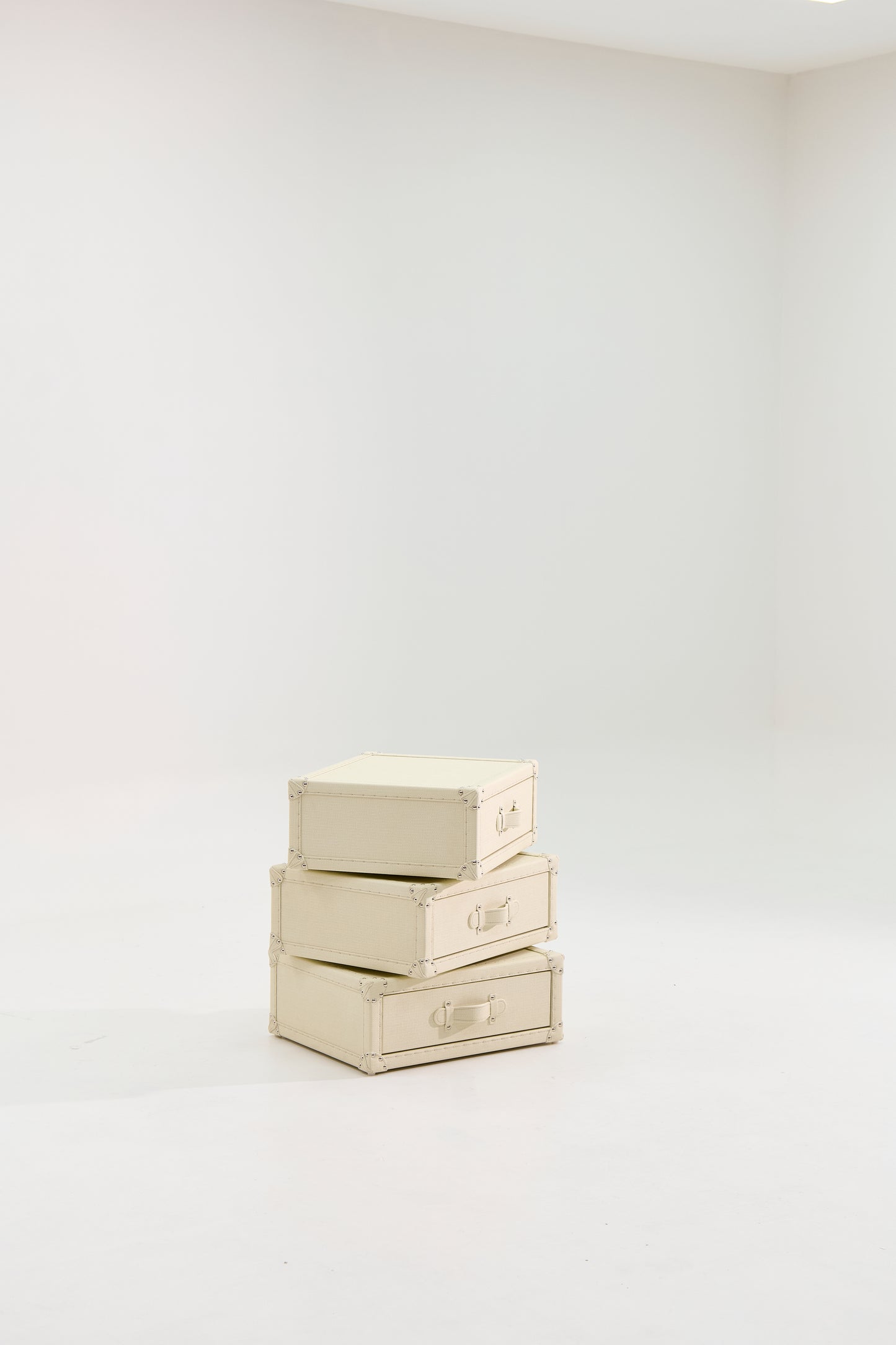 Rotating Triple Drawer Cabinet|Beige|Leather collection