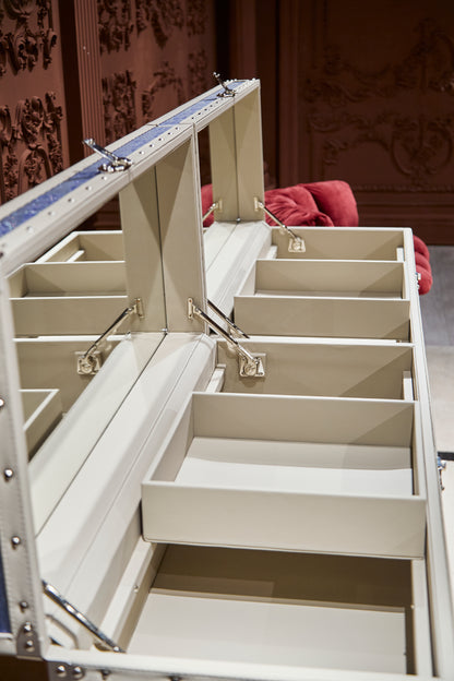 Large - sized side cabine|  Blue  |  Copper wire