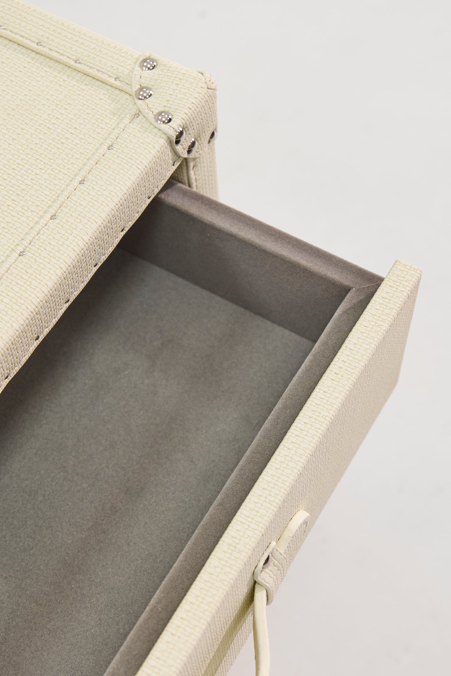 Rotating Triple Drawer Cabinet｜Beige｜Leather collection
